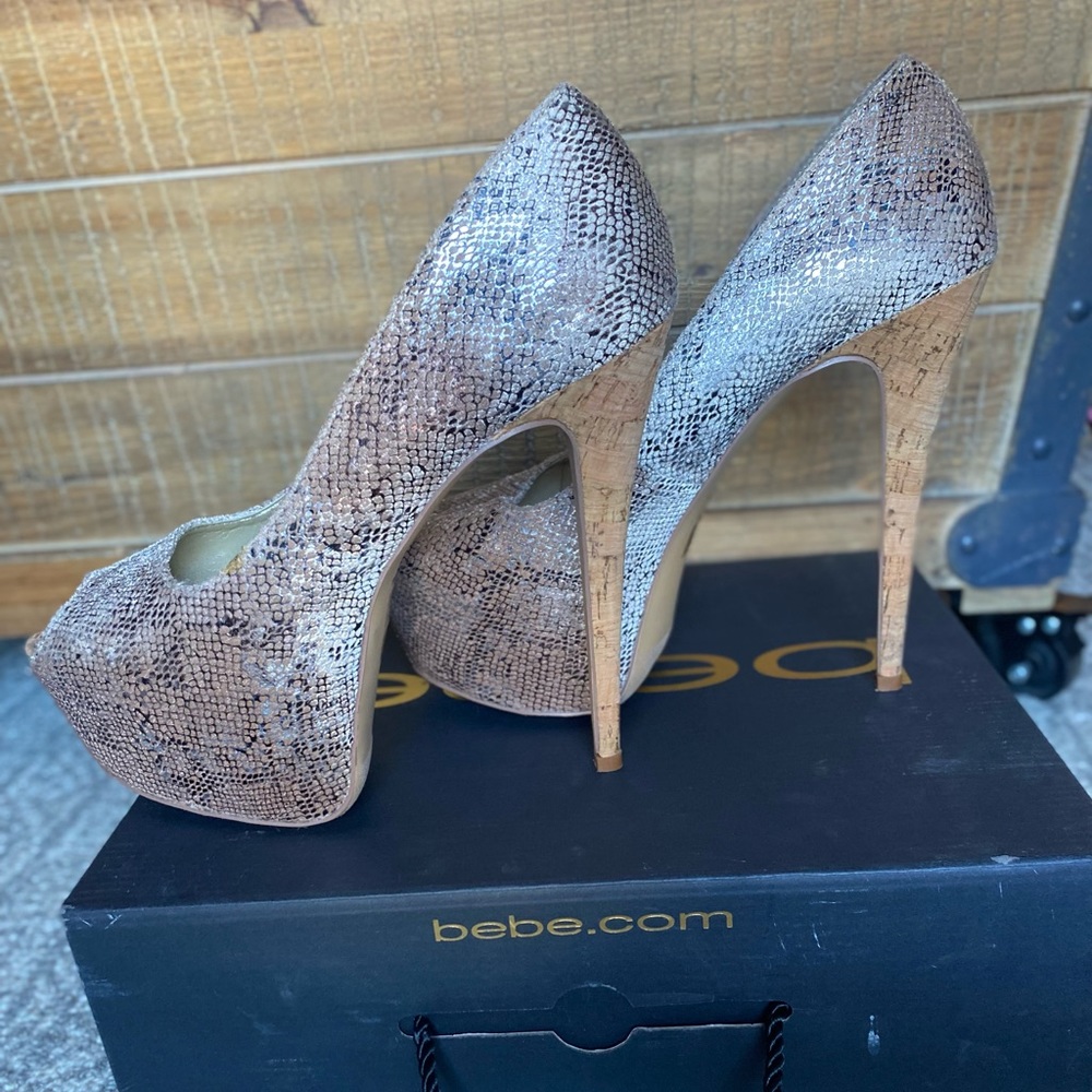 Peep Toe High Heel Platform pumps